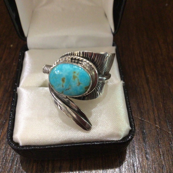 925 Sterling Silver Jewelry - Navajo Natural turquoise sterling silver ring. Size 8 1/2.